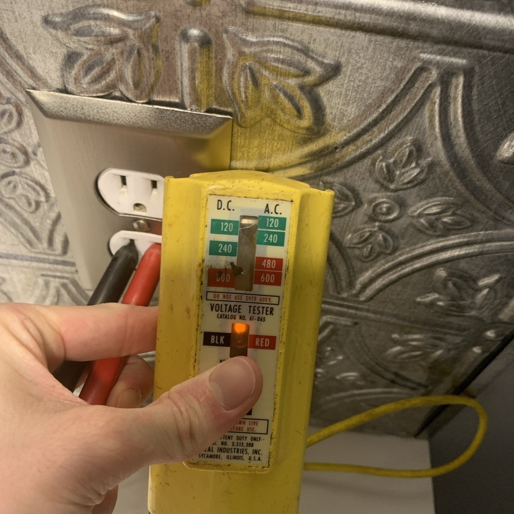 Ideal Voltage Tester 61-065