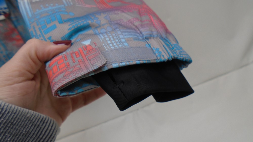 CHAMONIX CHX COLLECTION WOMENS MARLOW SNOWBOARD JACKET MEDIUM MICROCHIP HL003W