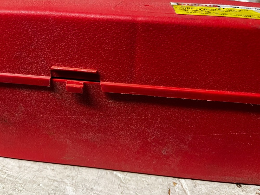 Uriah 3PC Triangle Warning Kit -Broken Case