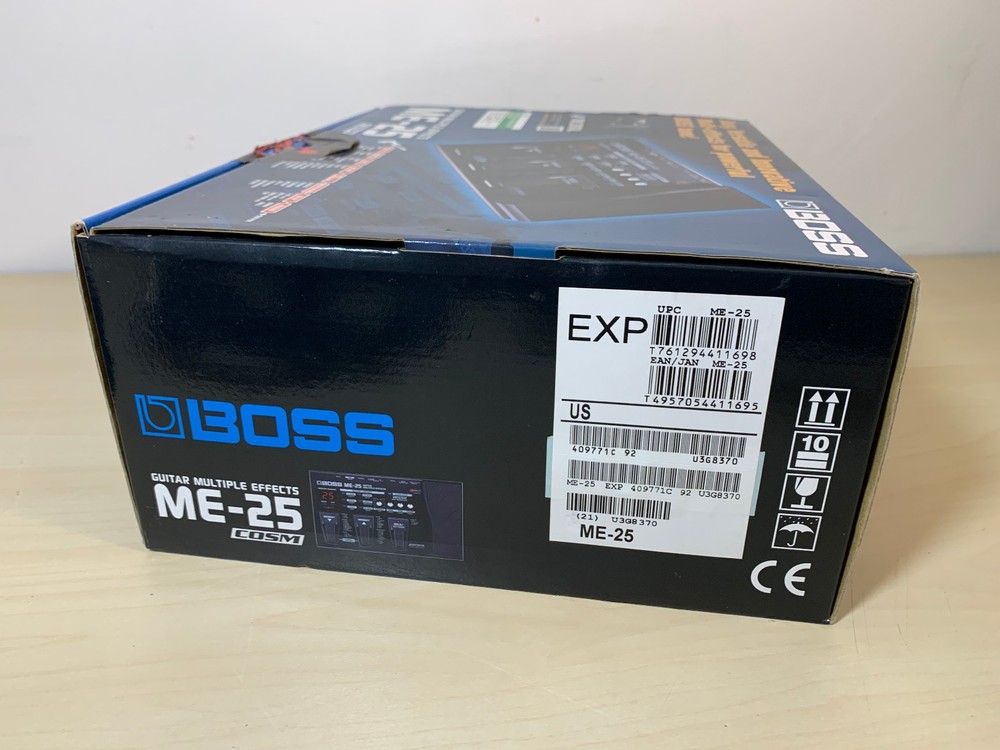 BOSS ME-25 Guitar Multi-Effects Processor w/ box + Inst Cable + 9v Power Adaptor