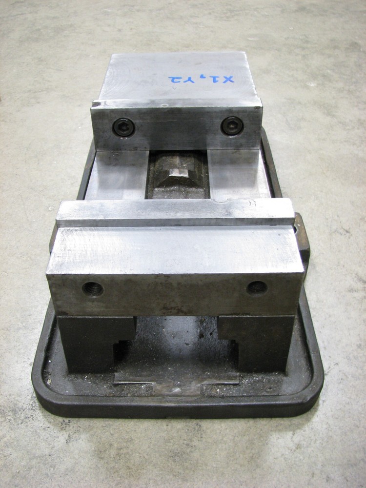 Kurt Type Angle Lock Mill Vise 6" Jaw Width