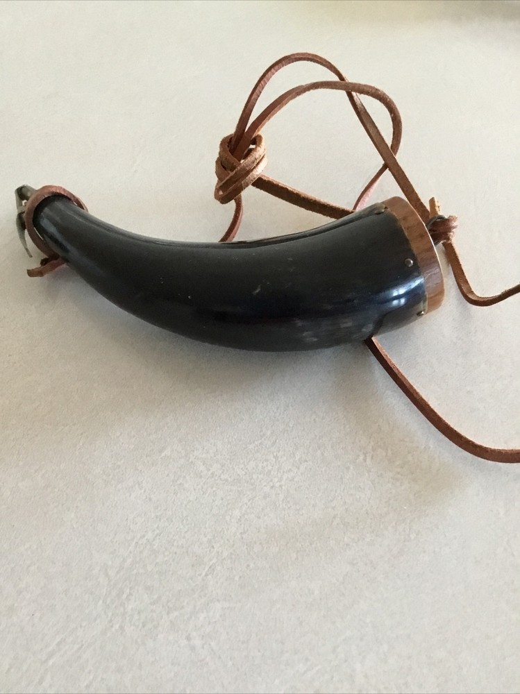 Vintage Muzzleloader Black powder Horn With Leather Strap NOS