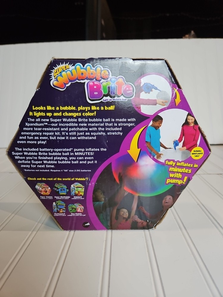 Super Wubble Brite With Wubble Pump - Changes Colors