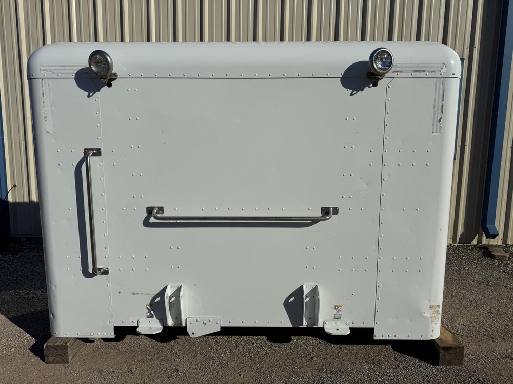 Peterbilt Sleeper 36" Flat top