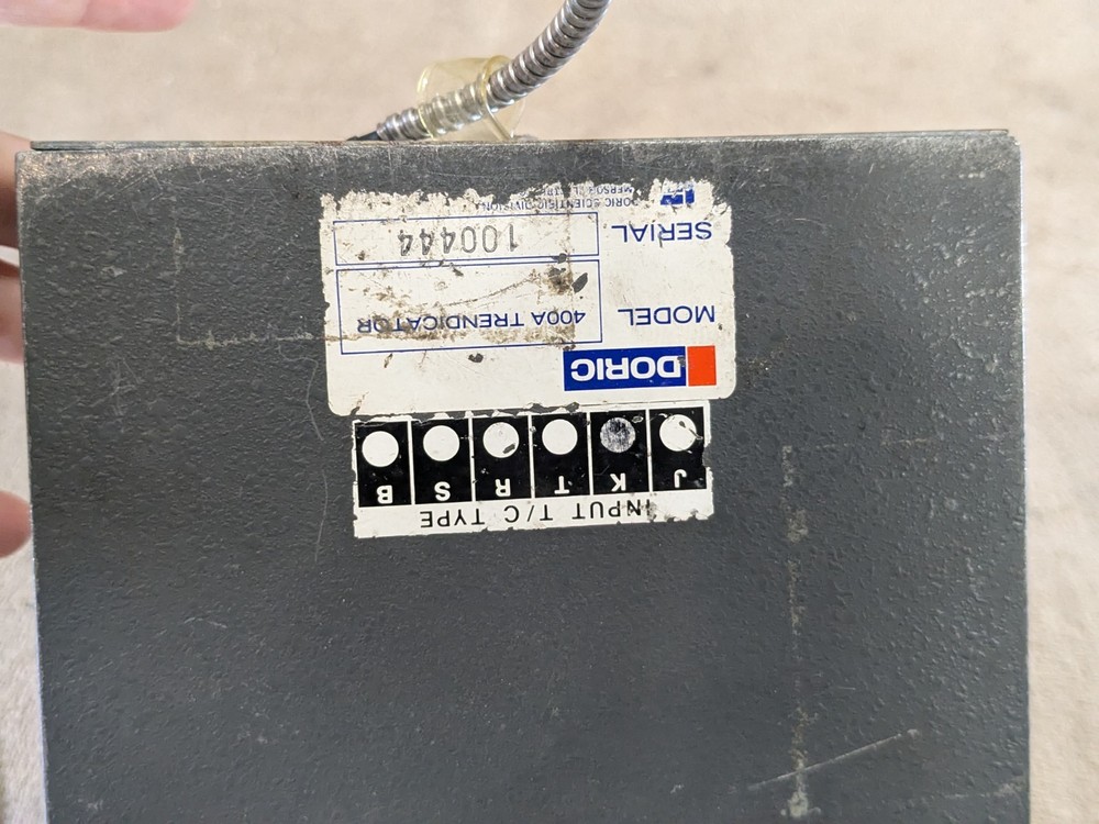 Doric Trendicator 400A Digital Temperature Indicator USED