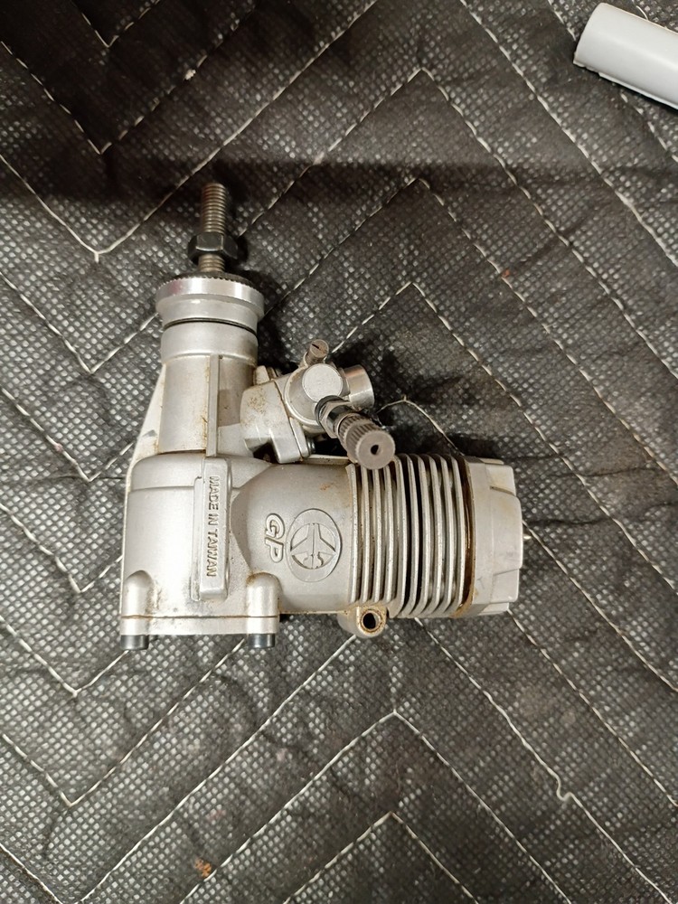 Thunder Tiger Gp .42  RC AIRPLANE ENGINE Low Time Nice Engine.