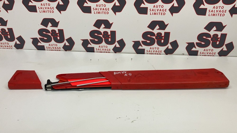 Bmw X5 08-10 Warning Triangle