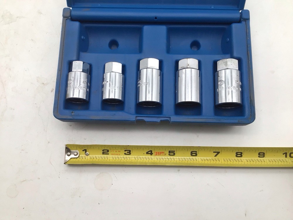 AST Metric Stud Extractor Set #201