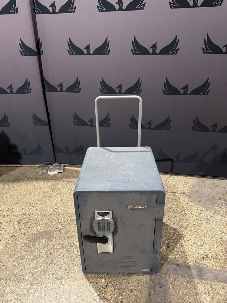 FIRST ALERT 2096DF-BD Digital Waterproof Safe USED