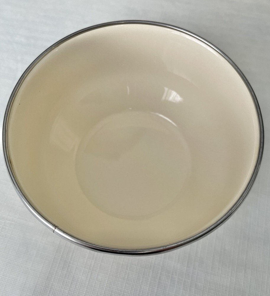 3 Enamel Nesting Mixing Bowls And Colander