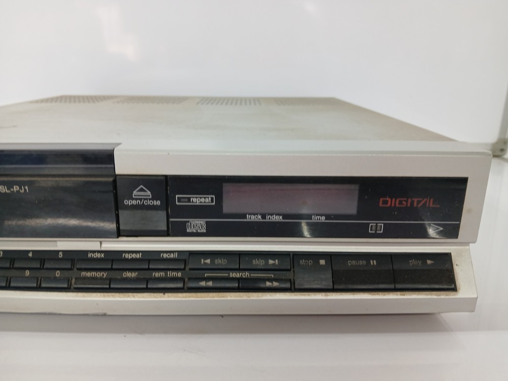 Technics Compact Disc Player SL-PJ1 For Parts Not Tested