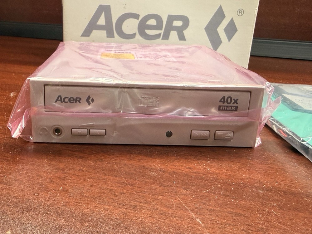 ACER Peripherals, Inc. 40X max CD ROM CD 640P 1998 (NEW)