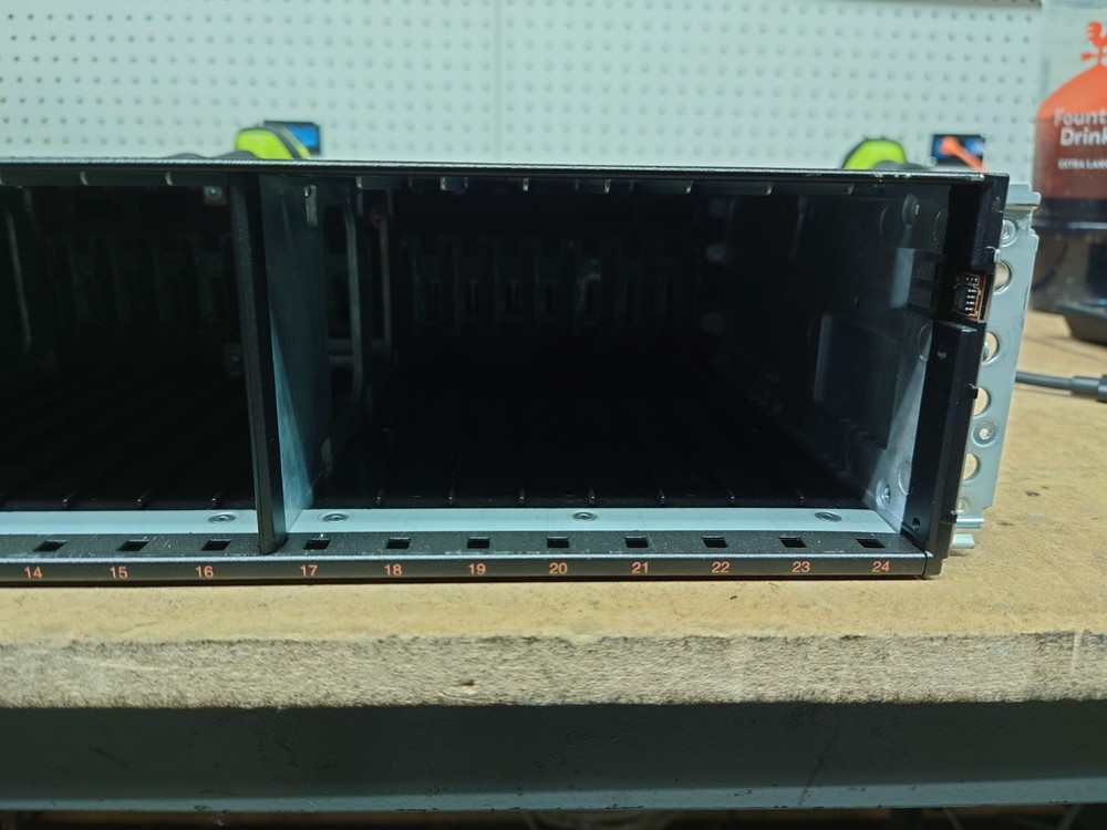 IBM V5000 Storwize SFF Dual Controller Enclosure 2078-24F
