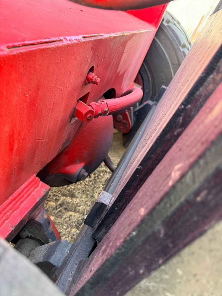 YALE GDP-300 FORKLIFT