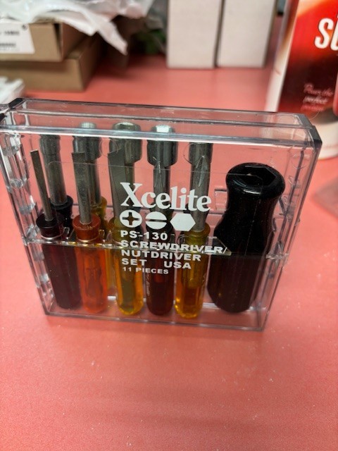 PS-130  XCELITE 11 PC SCREWDRIVER/NUTDRIVER SET
