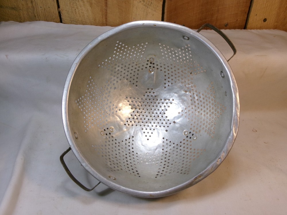 Vintage Aluminum Star Pattern Colander Strainer with Handles