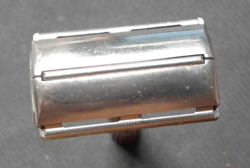 Gillette Red Tip Razor, B 4 Date Code, nice