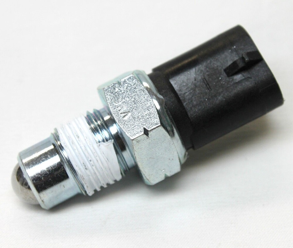 Borg Warner T5 Reverse Back-Up Light Lamp Switch New 1000-140-013