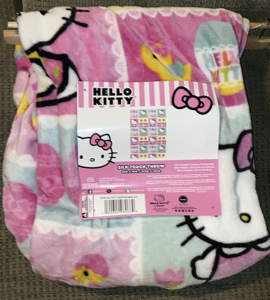 NWT Hello Kitty & Chicks, Eggs Easter Plush SIlk Touch Throw Blanket 50x70"
