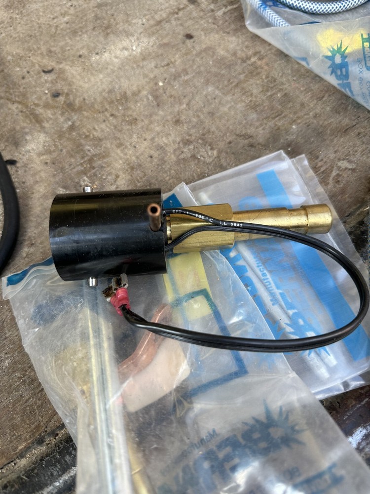 Bernard E-Z FEED QUICK DISCONNECT FEEDER END