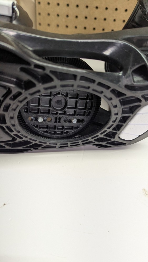 *UNKNOWN SIZE* Sapient Snowboard Bindings With Rotary Plates Black And White
