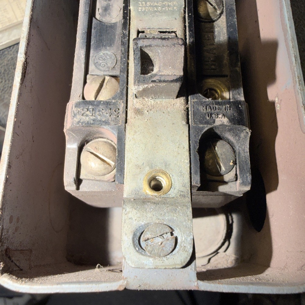 Vintage General Electric Control Motor Starting Switch CR1061H2A1
