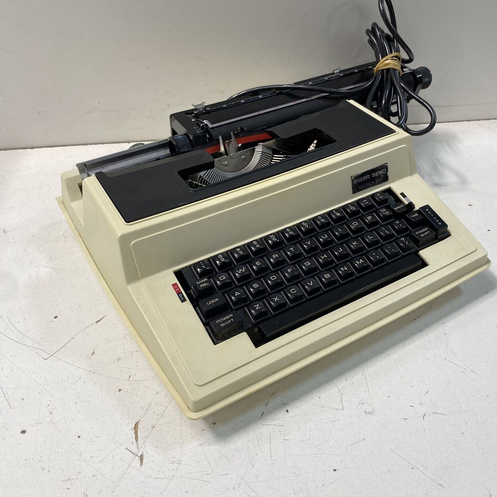 Silver Seiko American 8610 Beige Typewriter