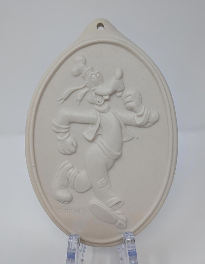 Disney Goofy Oval Cookie Mold