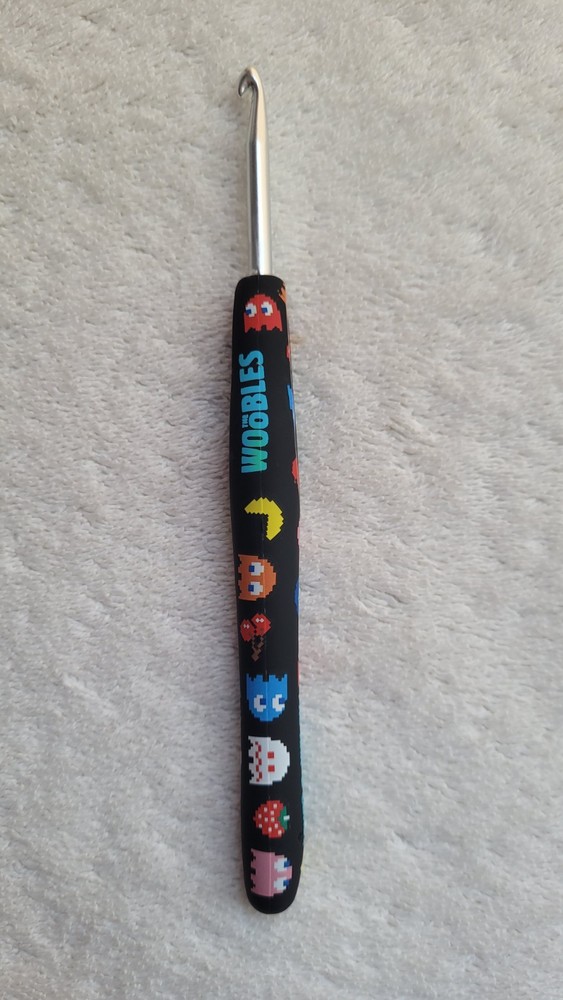 Preowned Multi Character Pac-Man Wooble Ergonomic Crochet Hook