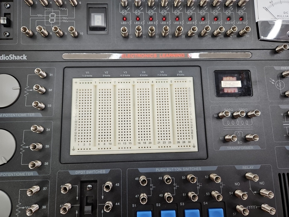 Radio Shack Electronics Learning Lab Kit Manuals parts Box Explore electronics