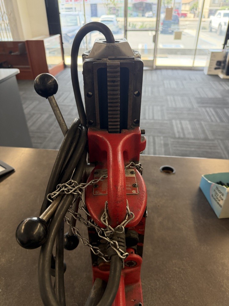 Milwaukee 4202 Electromagnetic Drill Press (1106628)