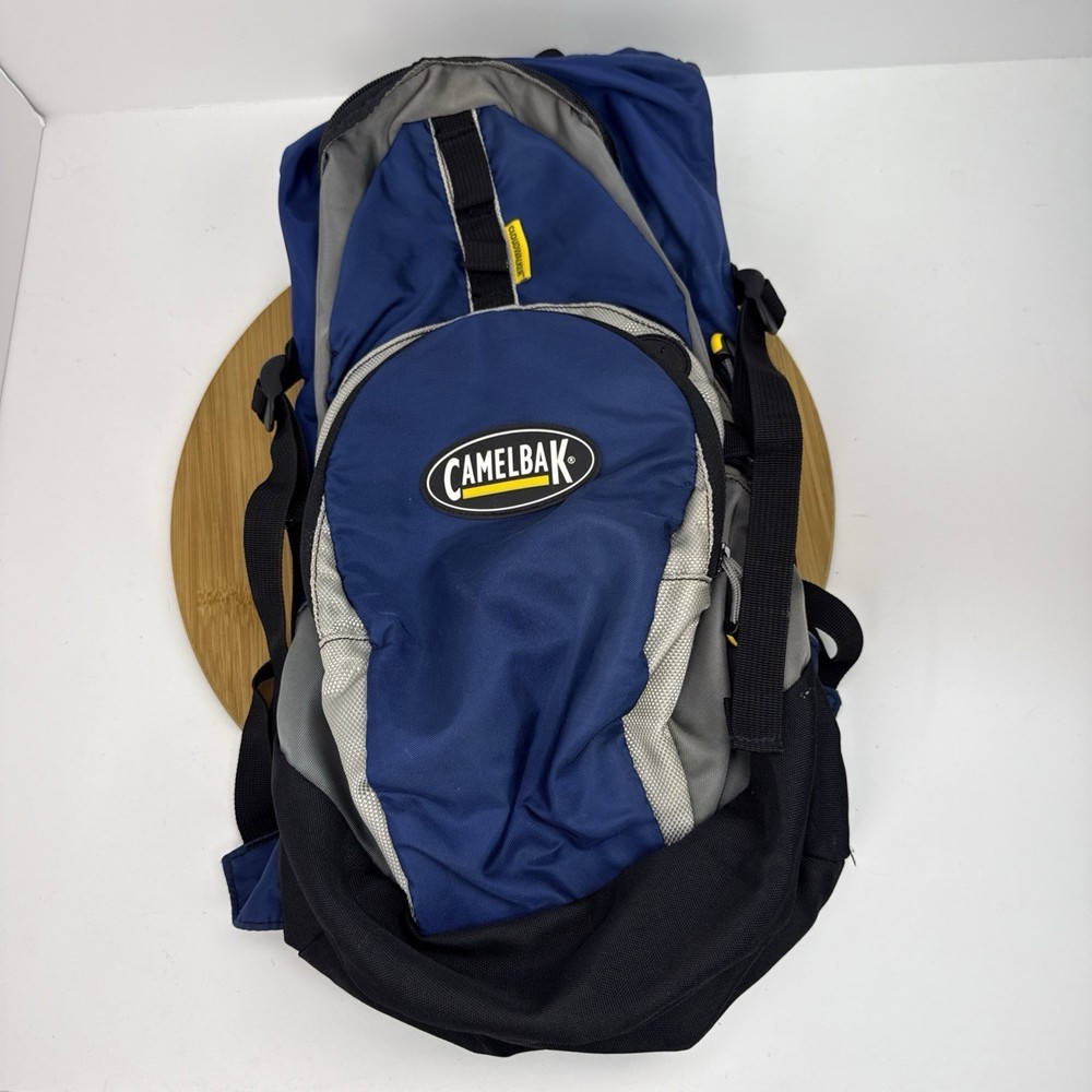 Camelbak Cloud Walker 18 Hydration Pack ( No Bladder ) 18" Hiking Backpack