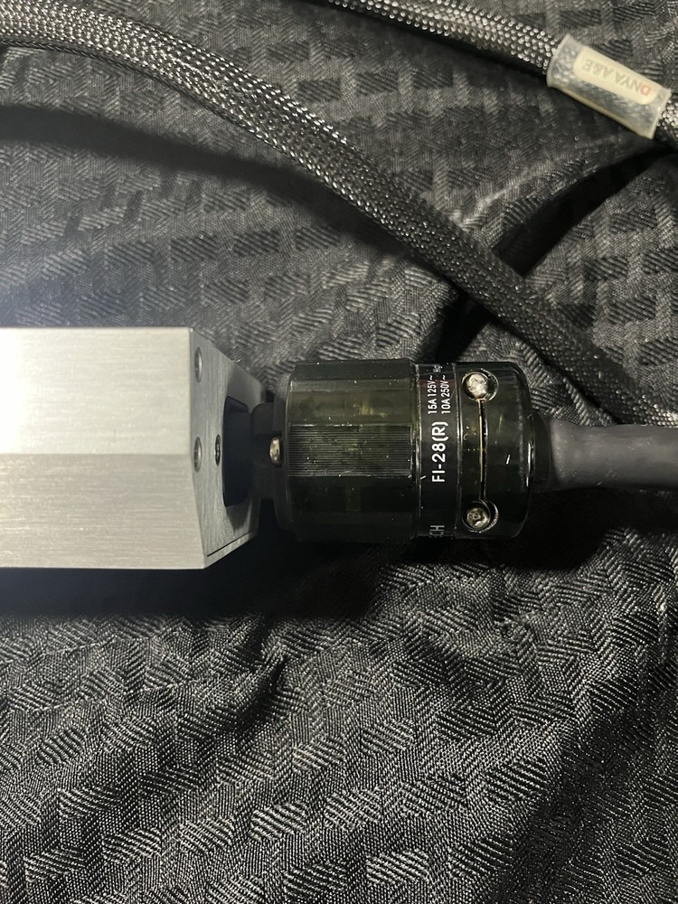 Silver Jactionlor AC Power Distributor 4 Outlet