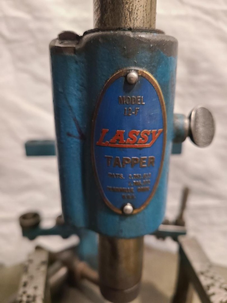 Lassy 12F Thread Tapping Machine with Tooling