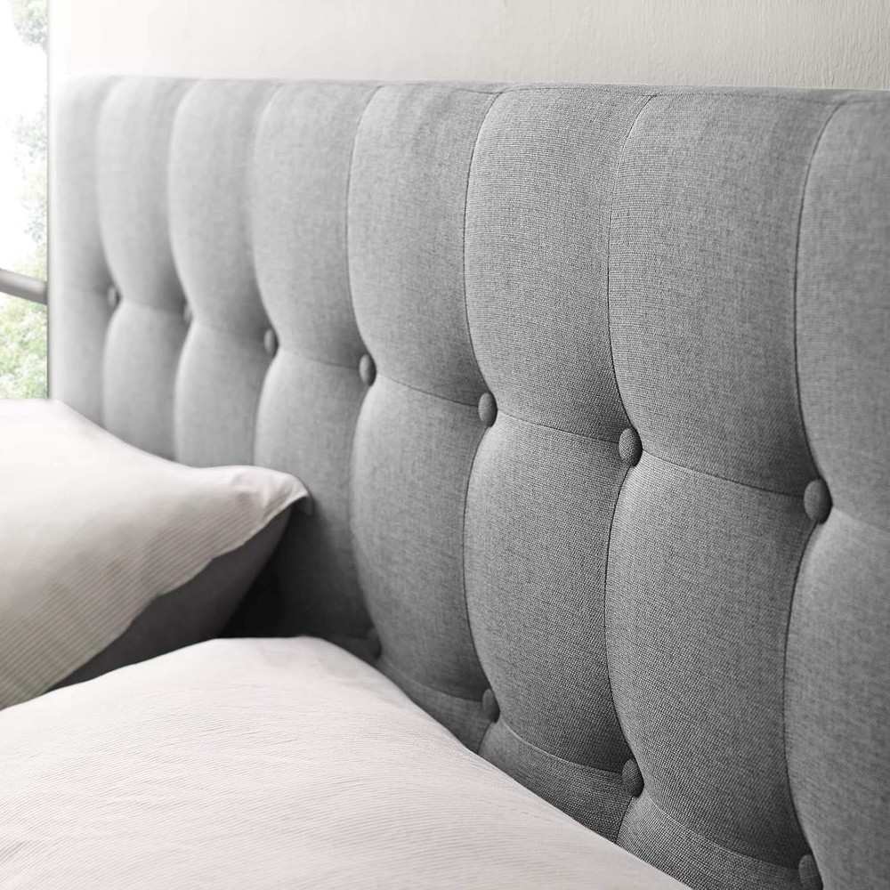 Gray Tufted Linen King Headboard - Elegant Upholstered Design