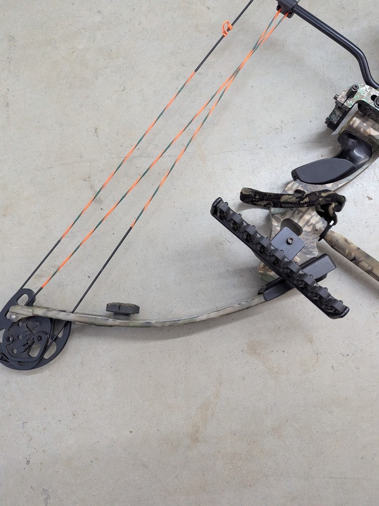 PSE Fire Flite 33 Compound Bow w/ BAG + Extras - RH 27-32” - 70lb Max - TESTED