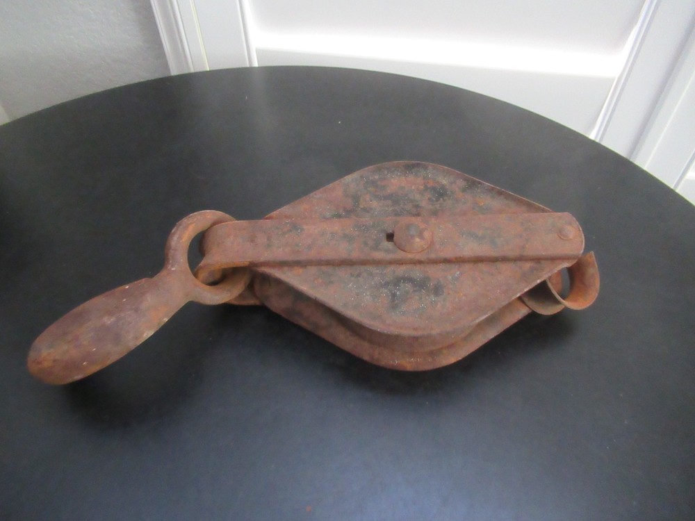 VTG Rustic Cast Iron Block & Tackle Pulley Hook Size 11"