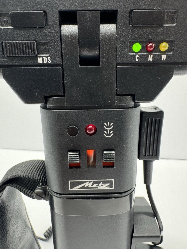 Metz 45 CT-5 Flash Handle Mount w/ Battery Pack Tested Working
