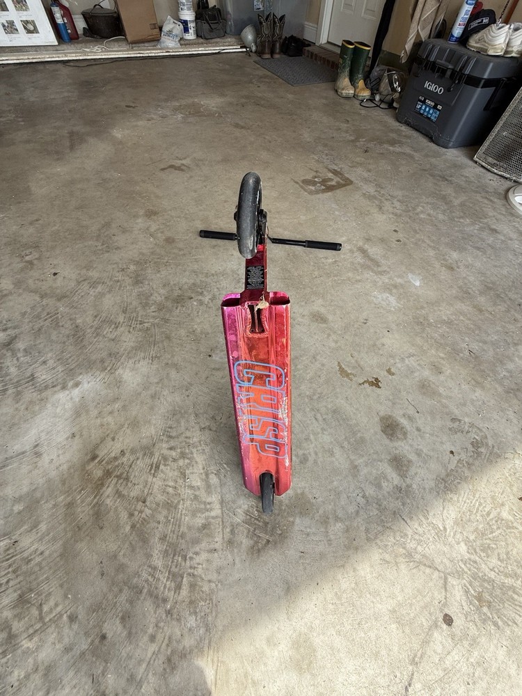 Crisp Scooter Deck Red with Integrated Peg Slots