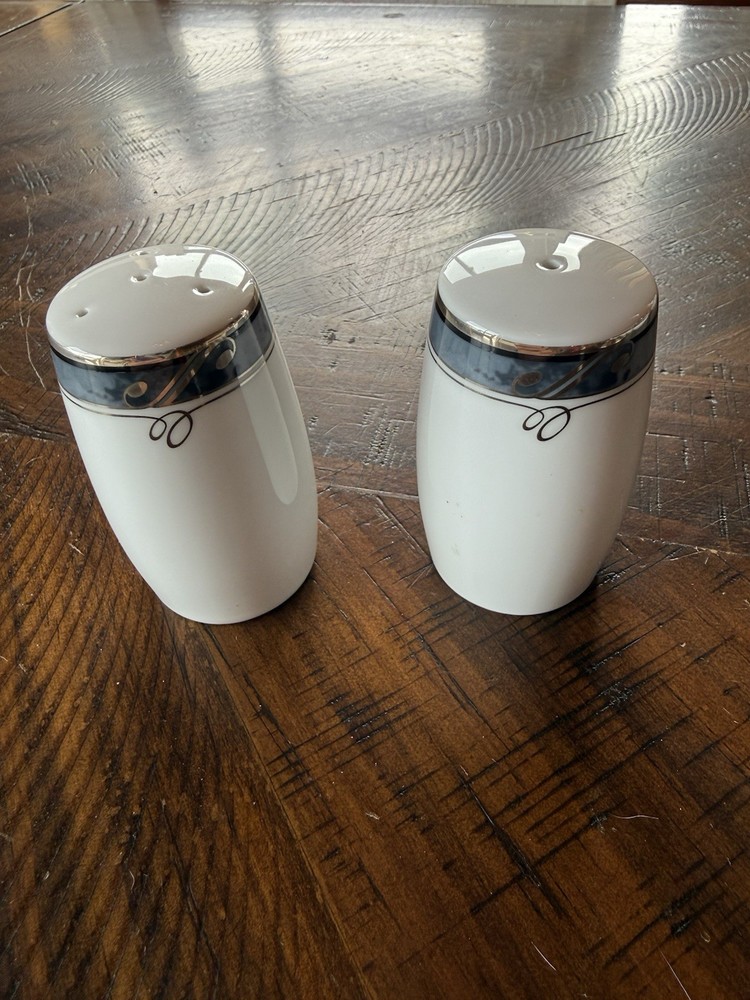 Nikko Moonstone Salt and Pepper Shaker Set
