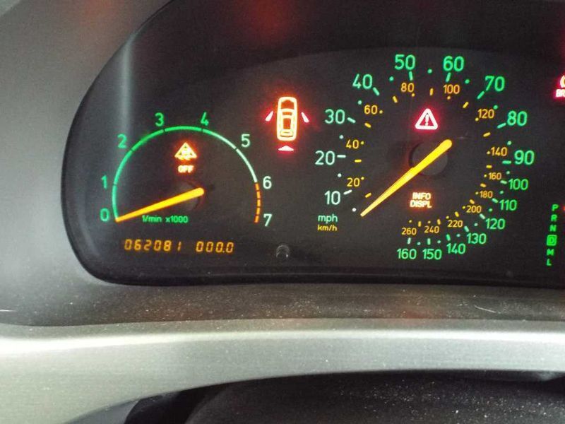 9-5 2003 Owners Manual 146108