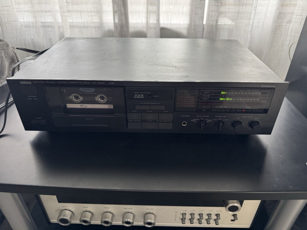 Yamaha KX-200U.