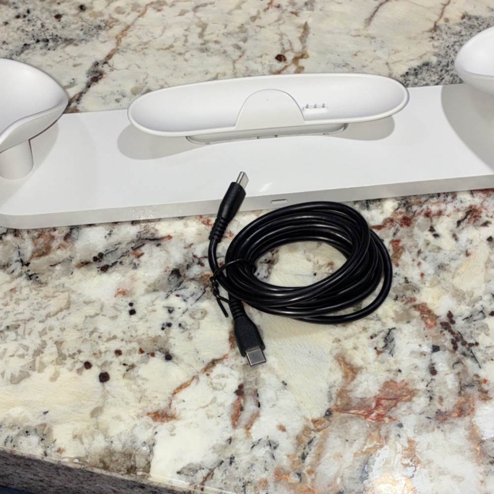 Meta VR Charging Dock for Headset & Controllers, USB-C Connectivity, White Color
