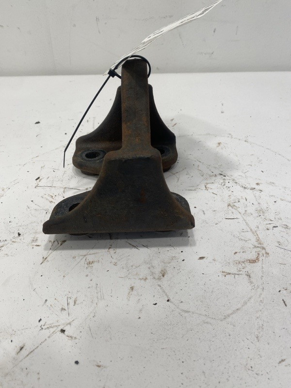 2018 Freightliner MT55 Engine Mount 0130509000 (548-12954)