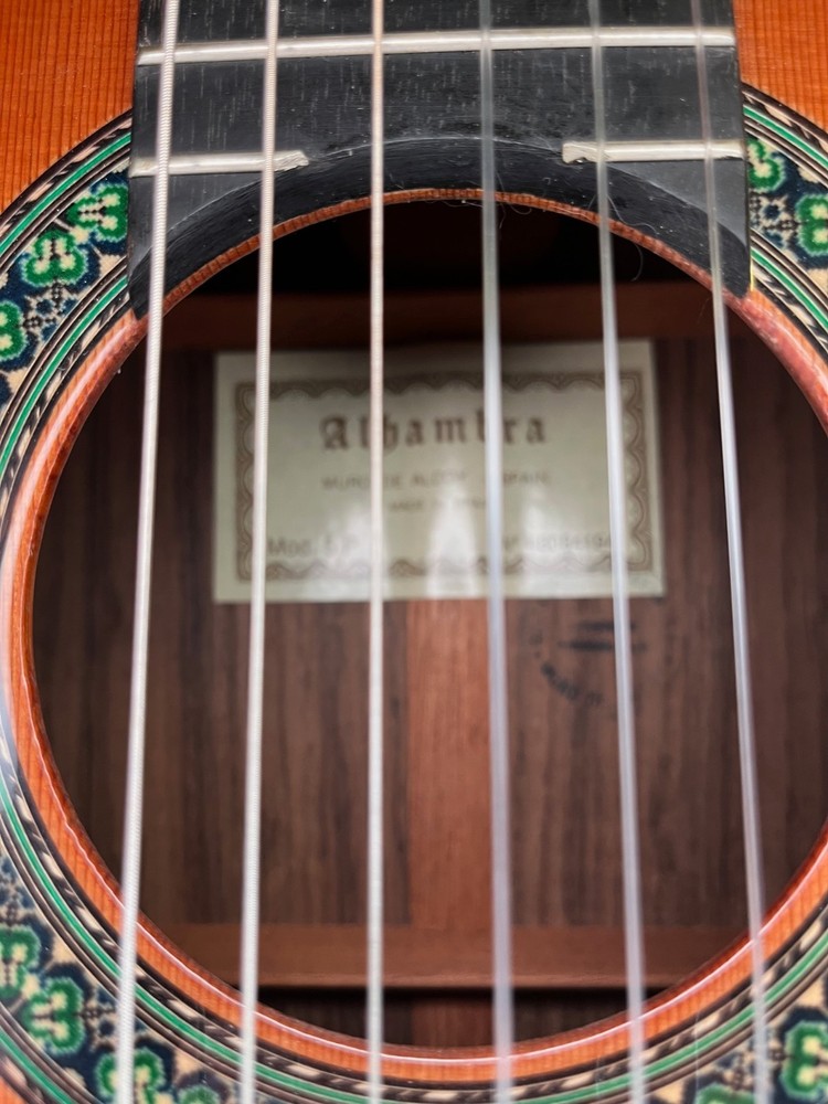 Alhambra 5P Classical Guitar With Hard Case