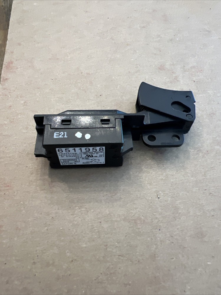 Makita 651195-8 Switch