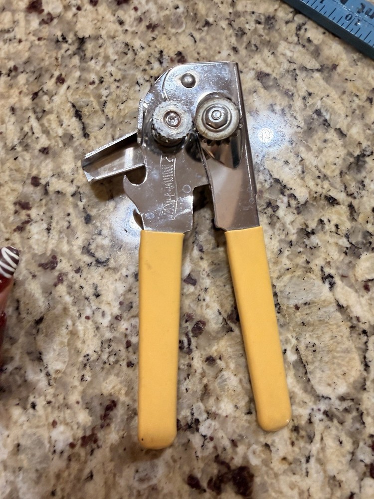 Vintage Swing Away Can Opener