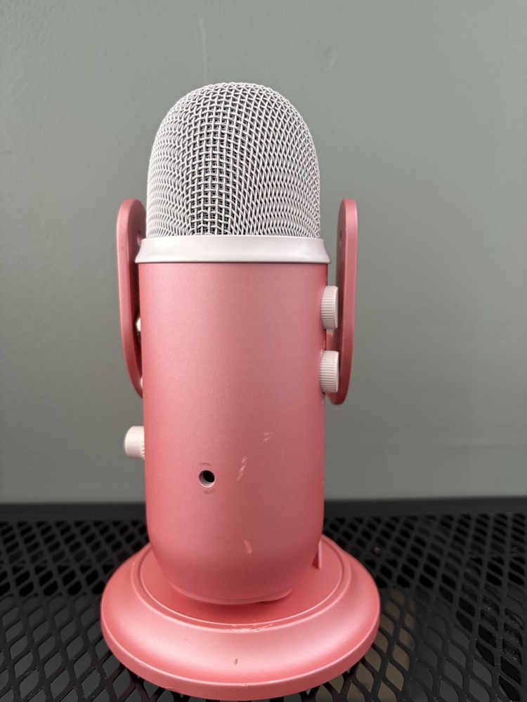 Logitech Creators Blue Yeti USB Microphone - Dawn Pink