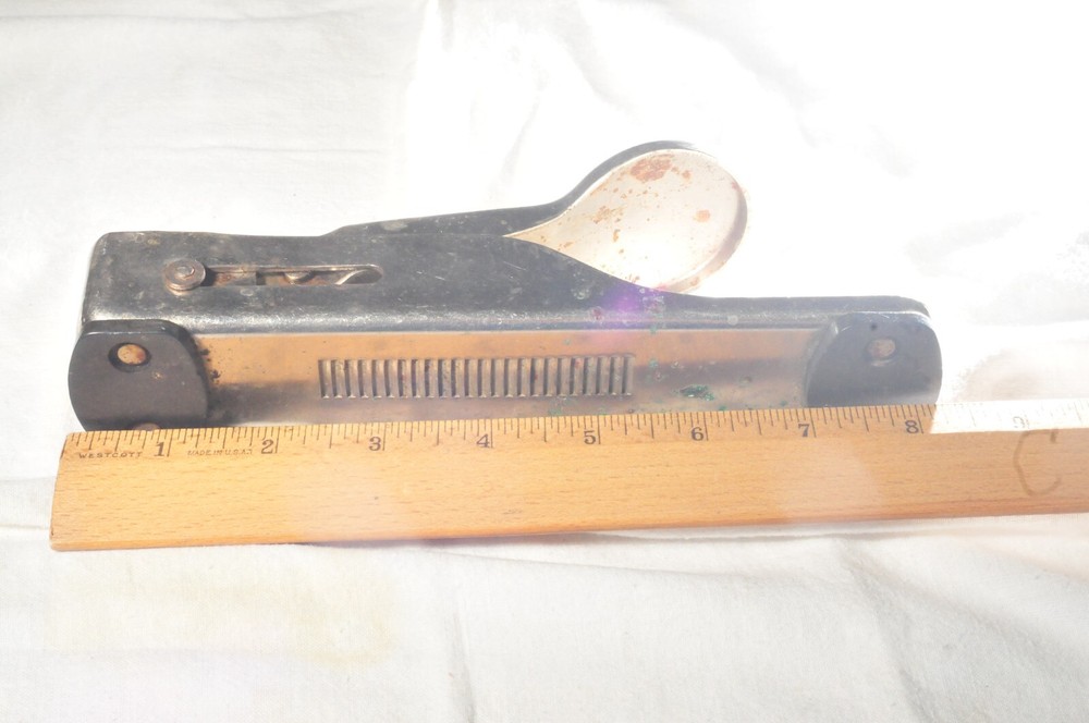 Nut Cracker - Boes Dayton NUT CRACKER