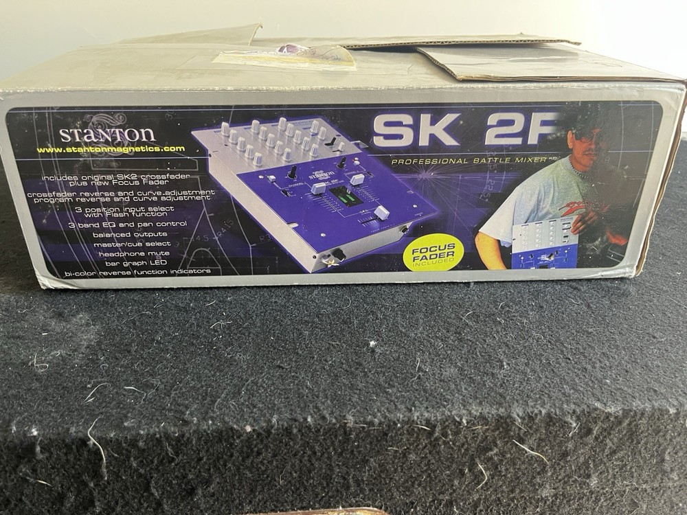 Stanton SK 2F Battle Mixer